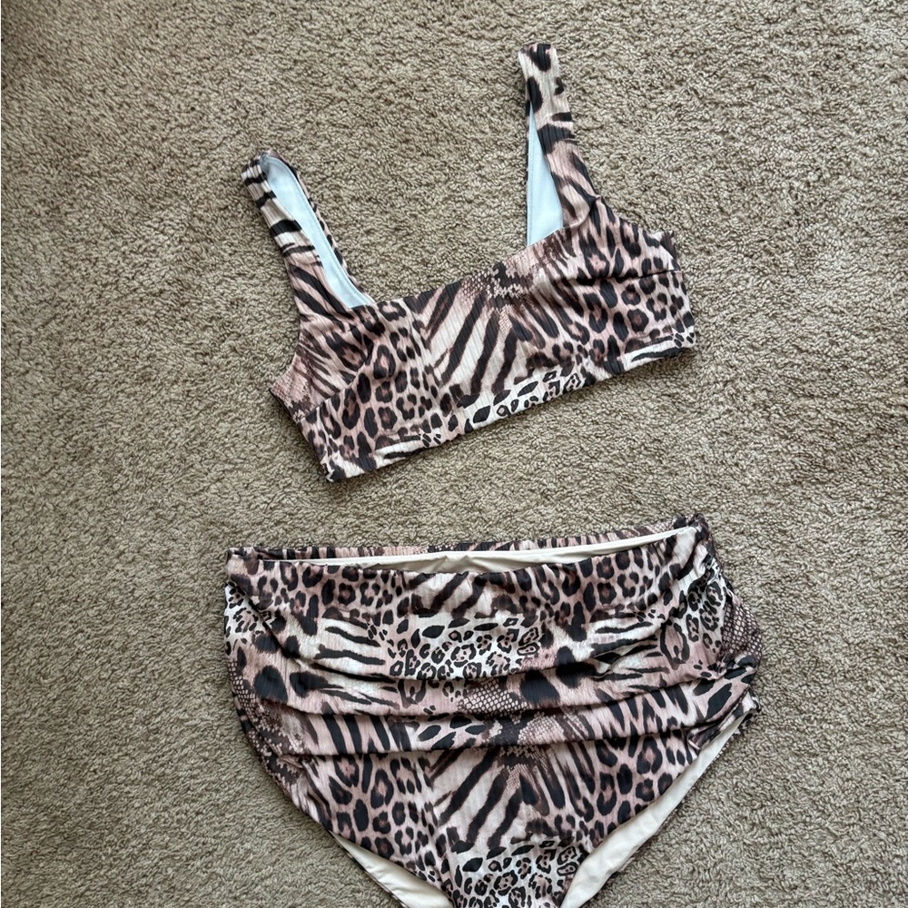 ASOS Leopard Print Bikini Set in bottom size 16 , top 38 NWOT